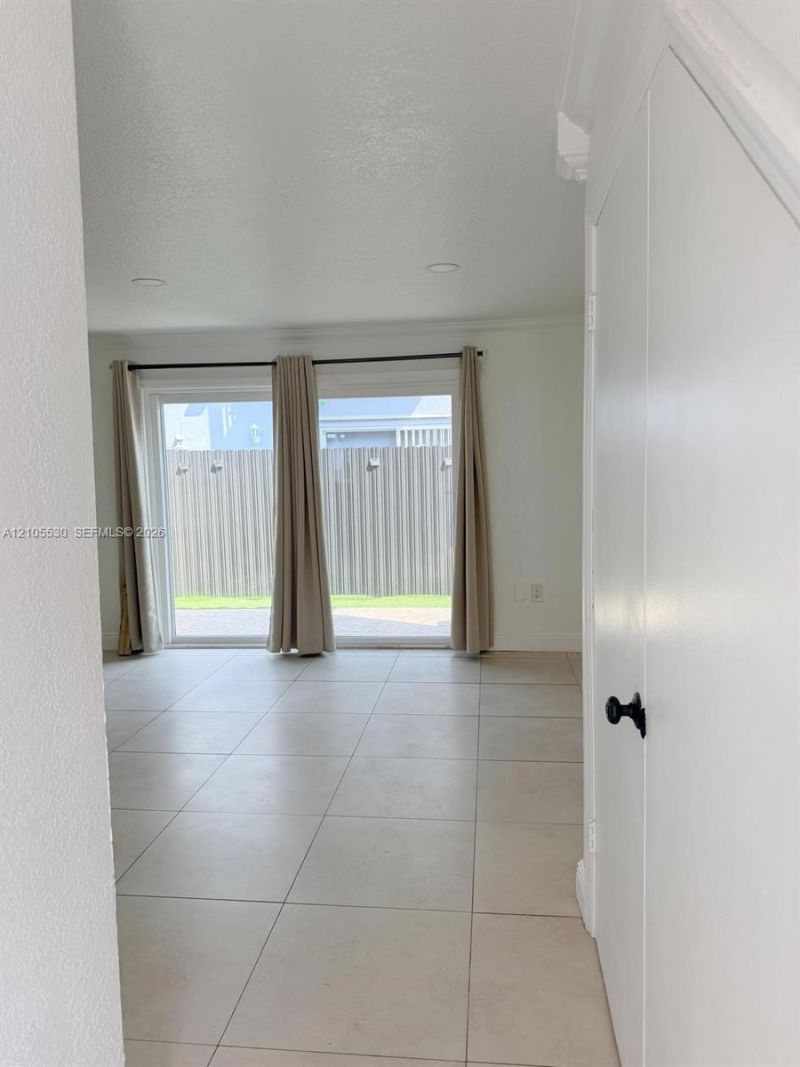 6570 SW 12th St , Unit 7-6570, West Miami, FL 33144 Photo