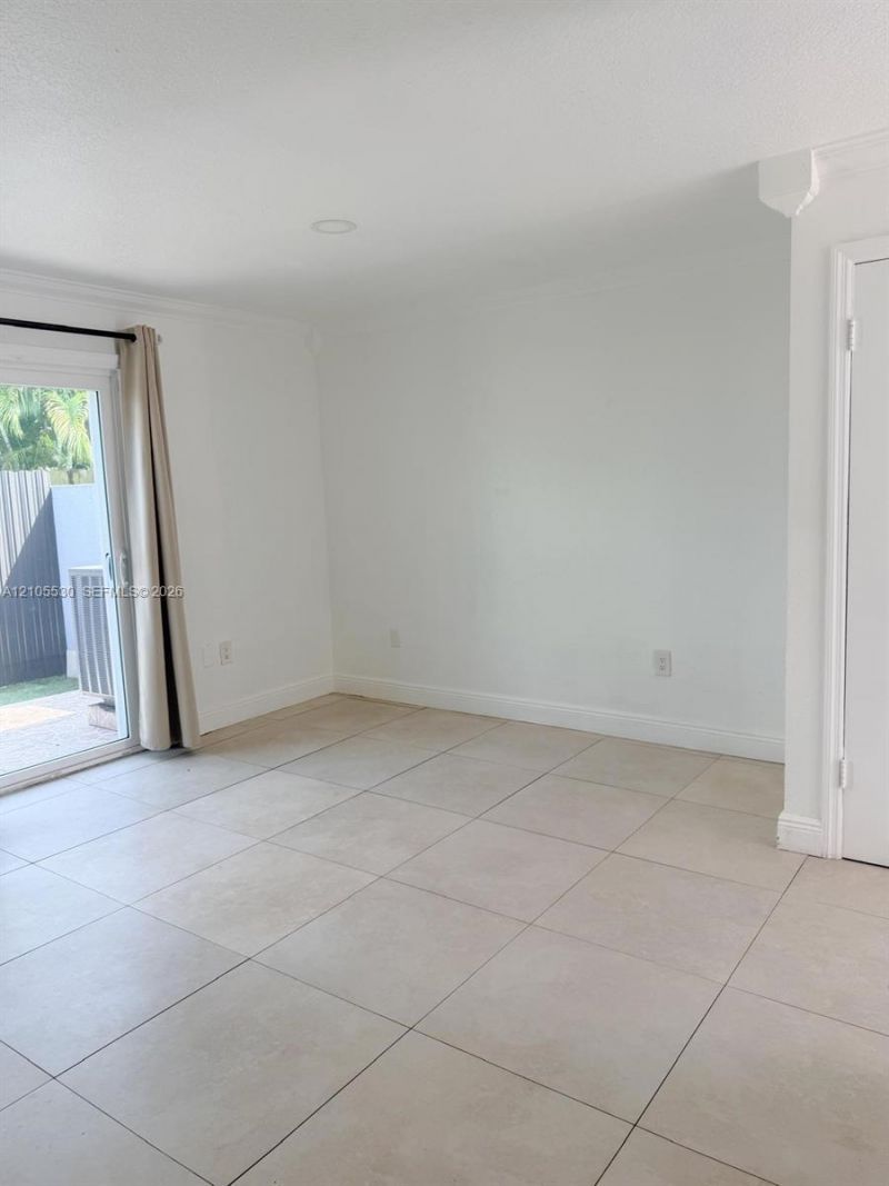 6570 SW 12th St , Unit 7-6570, West Miami, FL 33144 Photo