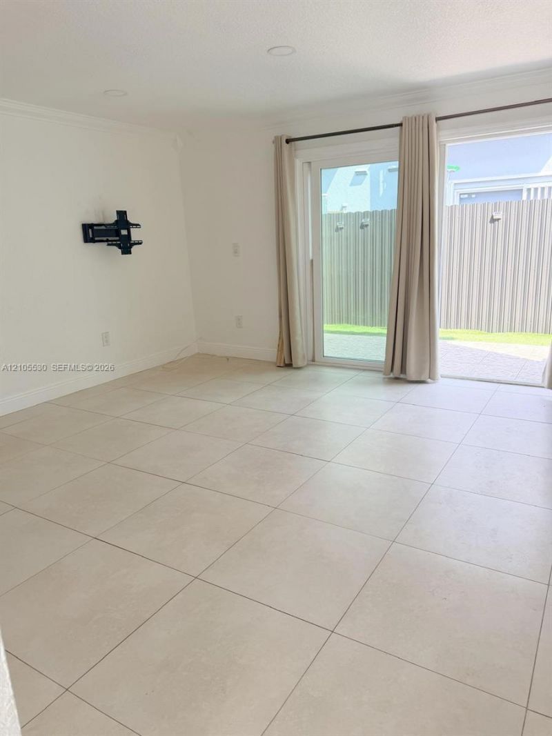 6570 SW 12th St , Unit 7-6570, West Miami, FL 33144 Photo
