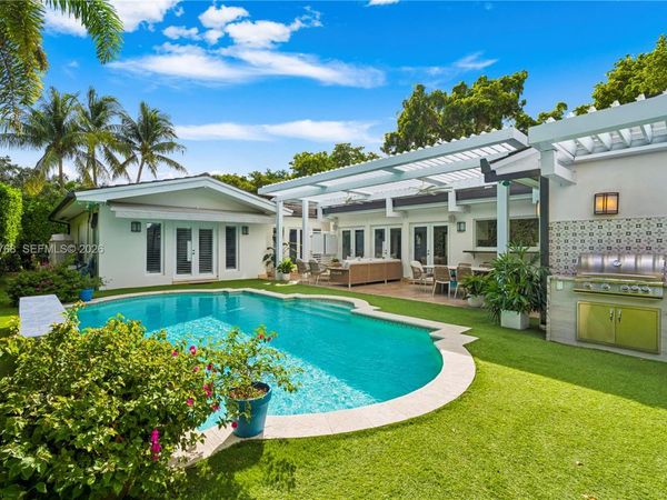 725 Tiziano Ave , Coral Gables, FL 33143