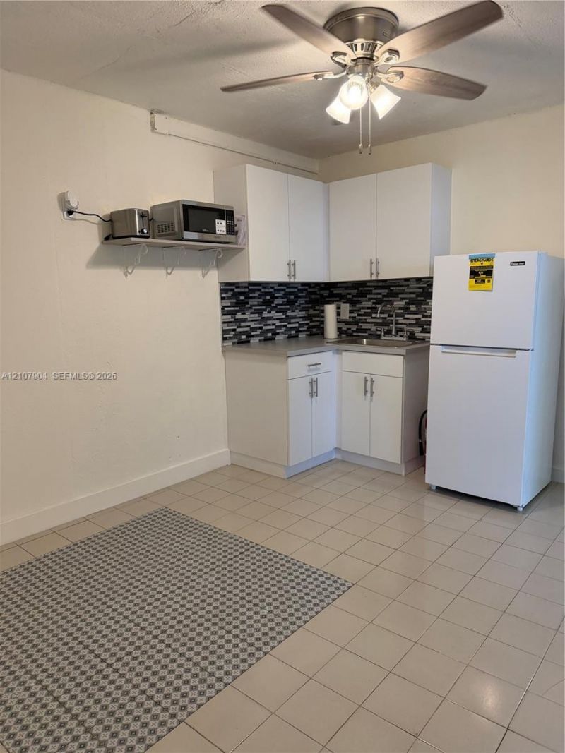 1405 NW 121st St, Unit 2, North Miami, FL 33167 Photo
