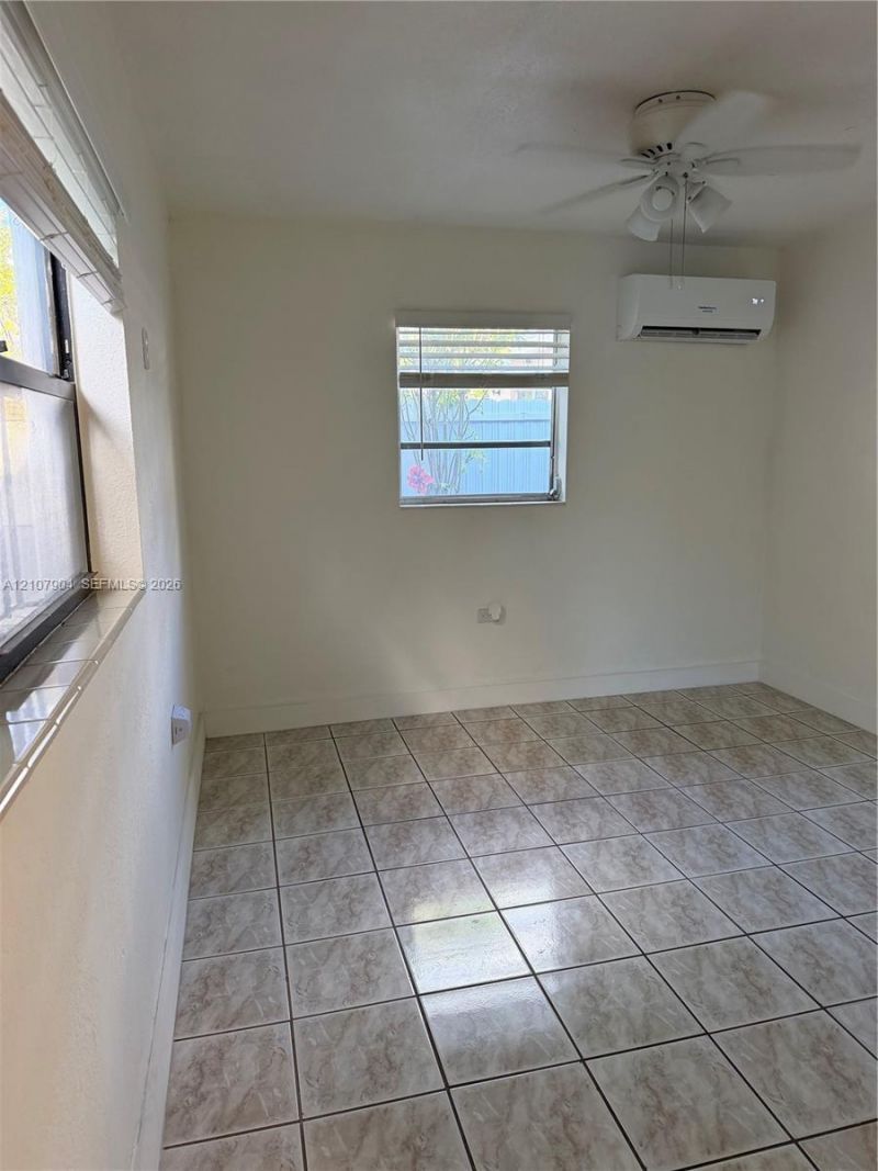 1405 NW 121st St, Unit 2, North Miami, FL 33167 Photo