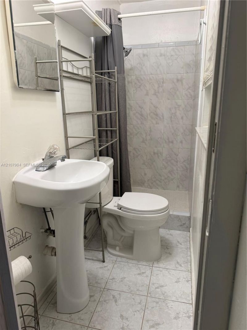 1405 NW 121st St, Unit 2, North Miami, FL 33167 Photo