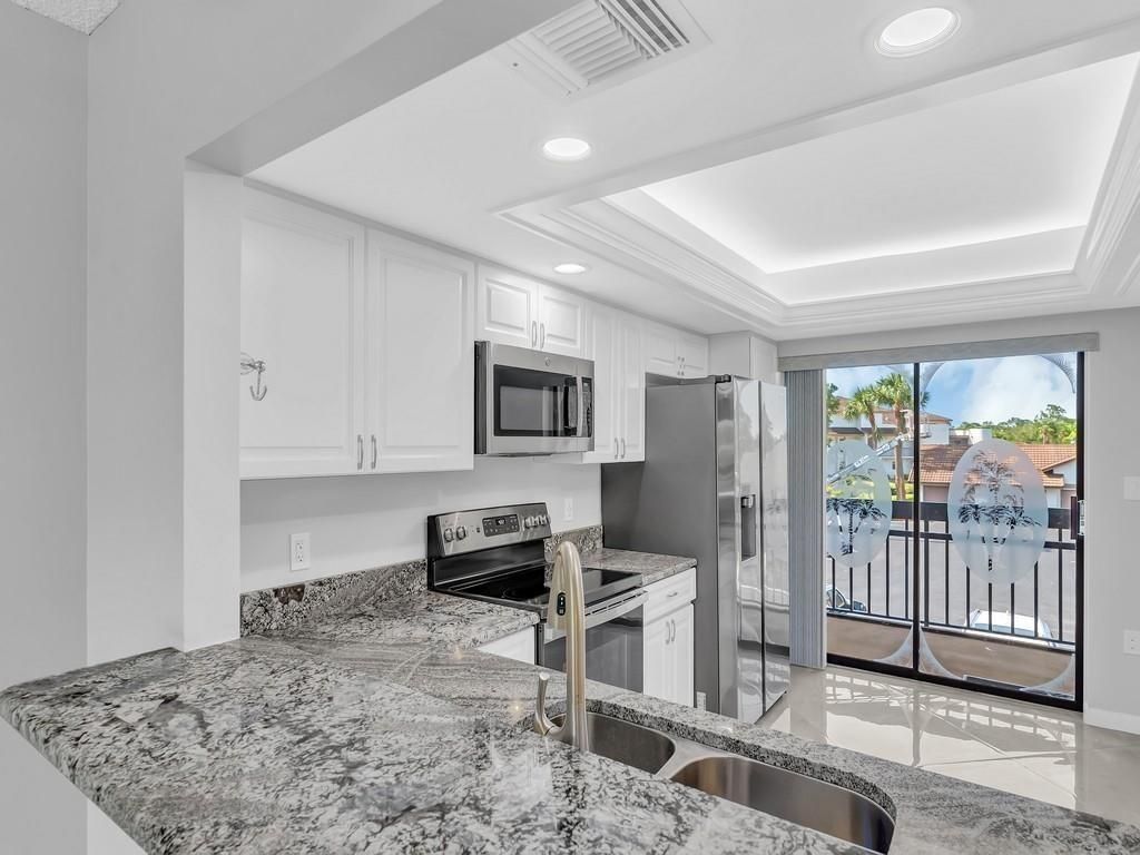 3200 Twin Lakes Terrace, Unit 202, Fort Pierce, FL 34951 Photo