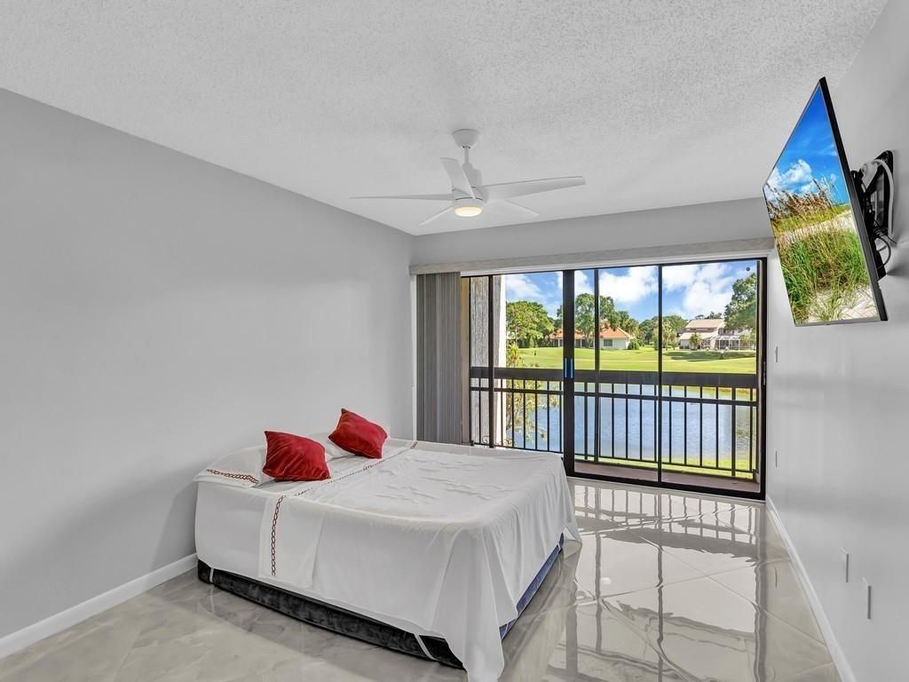 3200 Twin Lakes Terrace, Unit 202, Fort Pierce, FL 34951 Photo