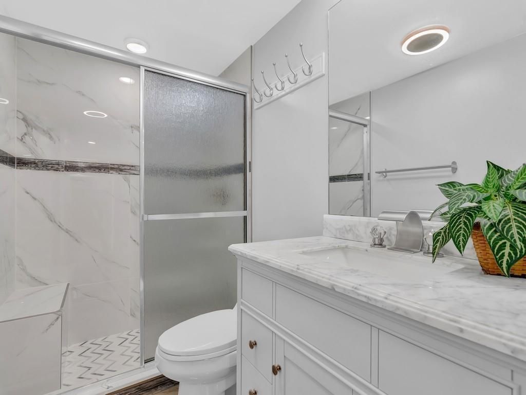 3200 Twin Lakes Terrace, Unit 202, Fort Pierce, FL 34951 Photo