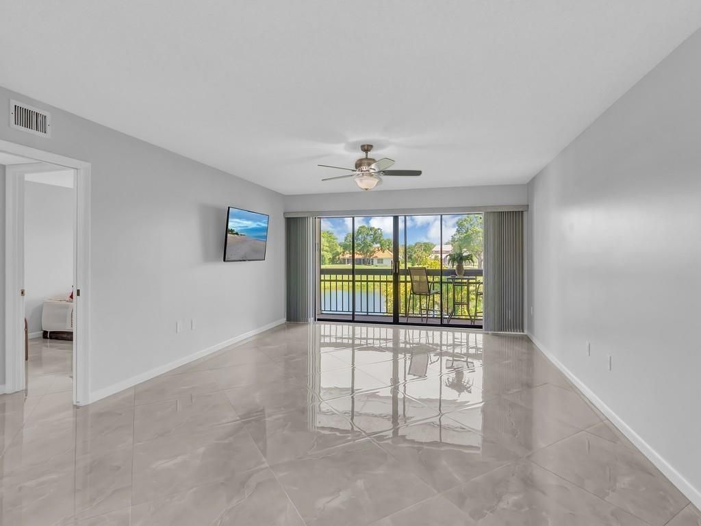 3200 Twin Lakes Terrace, Unit 202, Fort Pierce, FL 34951 Photo