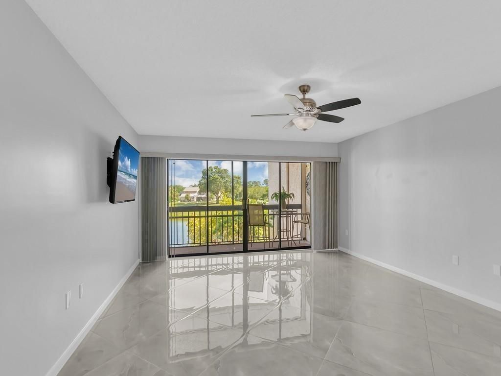 3200 Twin Lakes Terrace, Unit 202, Fort Pierce, FL 34951 Photo