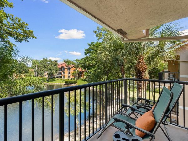 8701 Wiles Road, Unit 306, Coral Springs, FL 33067
