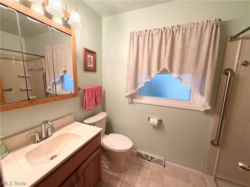 1501 Gypsy Lane, Niles, OH 44446 Photo 17