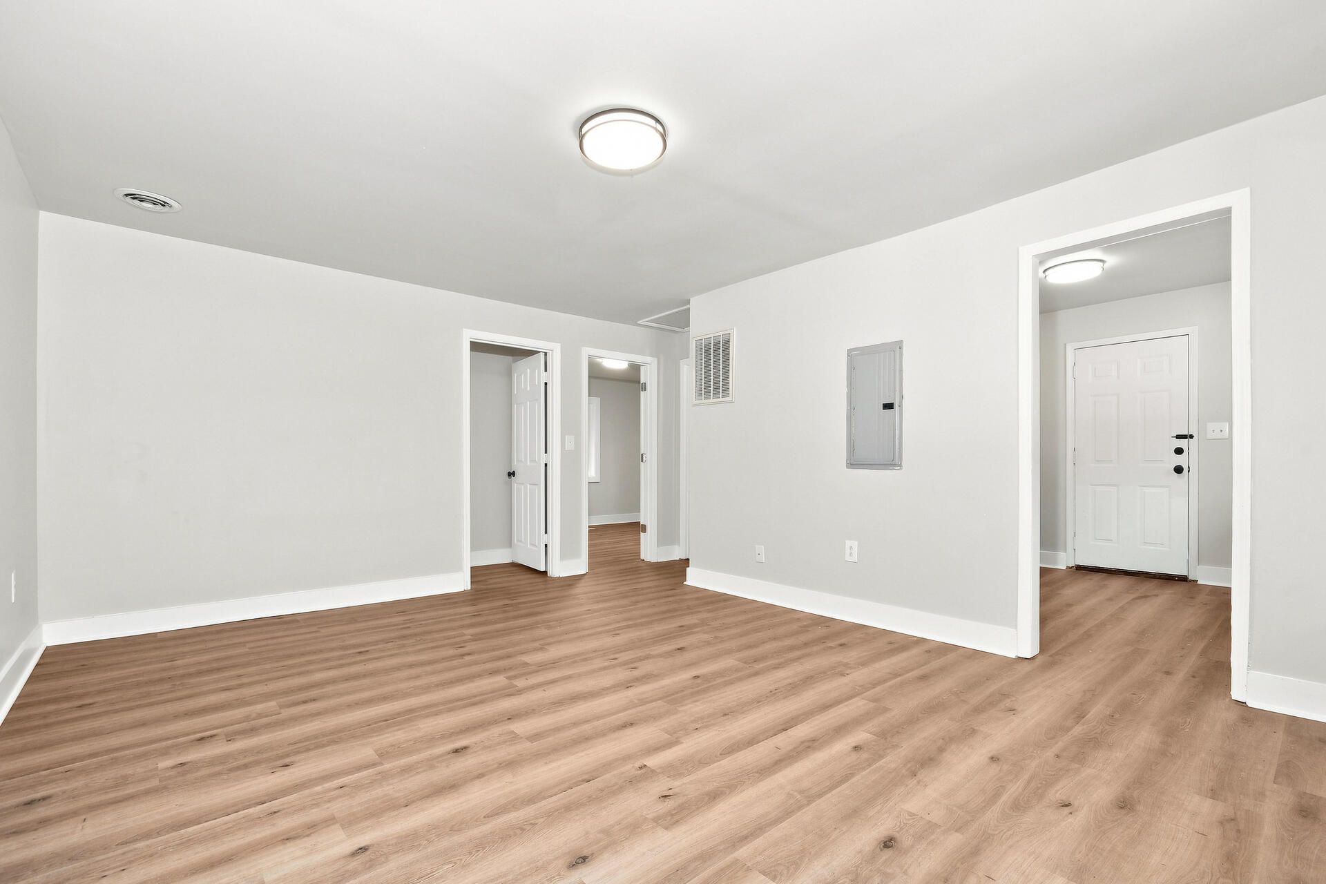1605 Pineview Road Photo 4