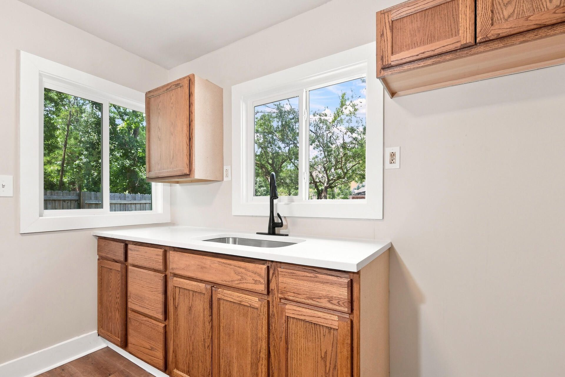 1605 Pineview Road Photo 6