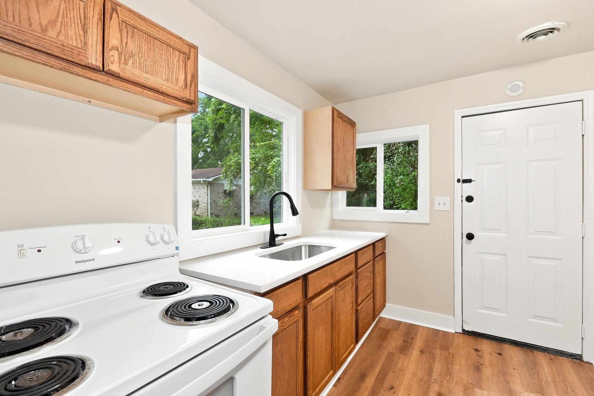 1605 Pineview Road Photo 7