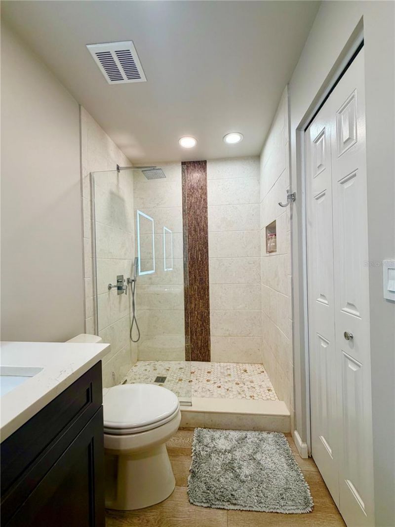 5847 Clubside Drive, Sarasota, FL 34243 Photo