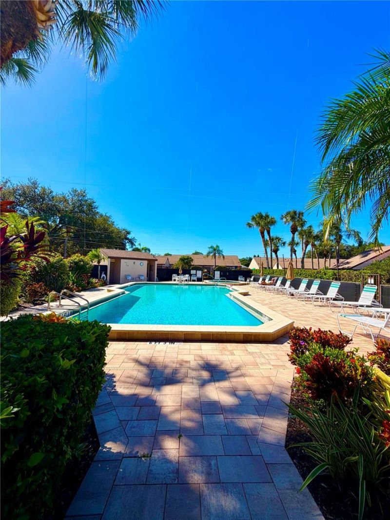 5847 Clubside Drive, Sarasota, FL 34243 Photo