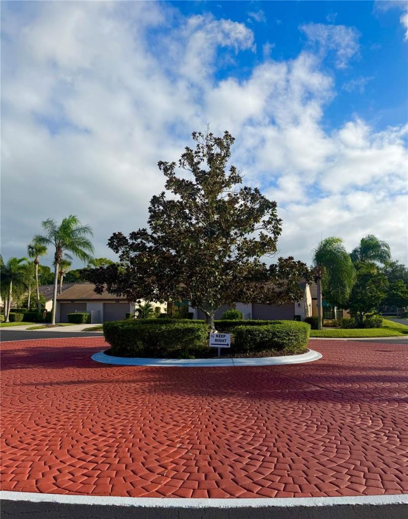 5847 Clubside Drive, Sarasota, FL 34243 Photo