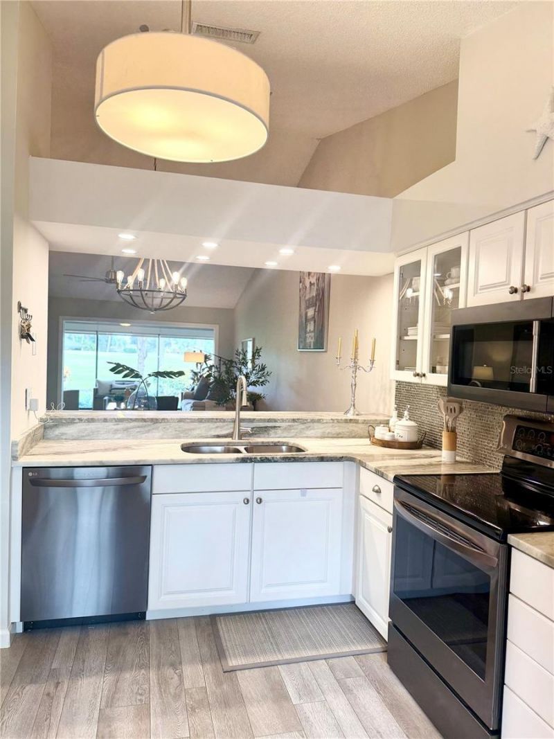 5847 Clubside Drive, Sarasota, FL 34243 Photo