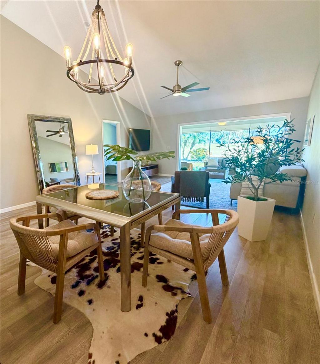 5847 Clubside Drive, Sarasota, FL 34243 Photo