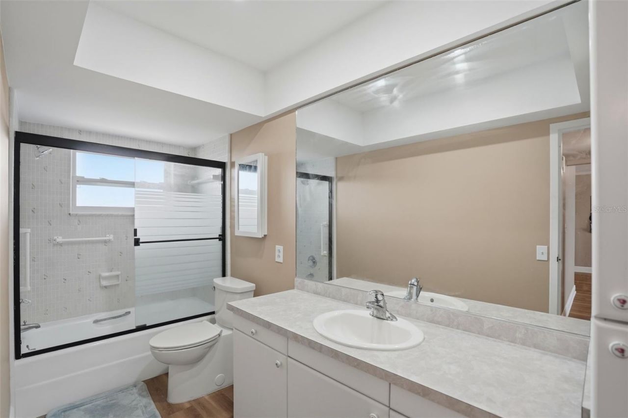 5108 Brittany Drive S, Unit 1006, Saint Petersburg, FL 33715 Photo