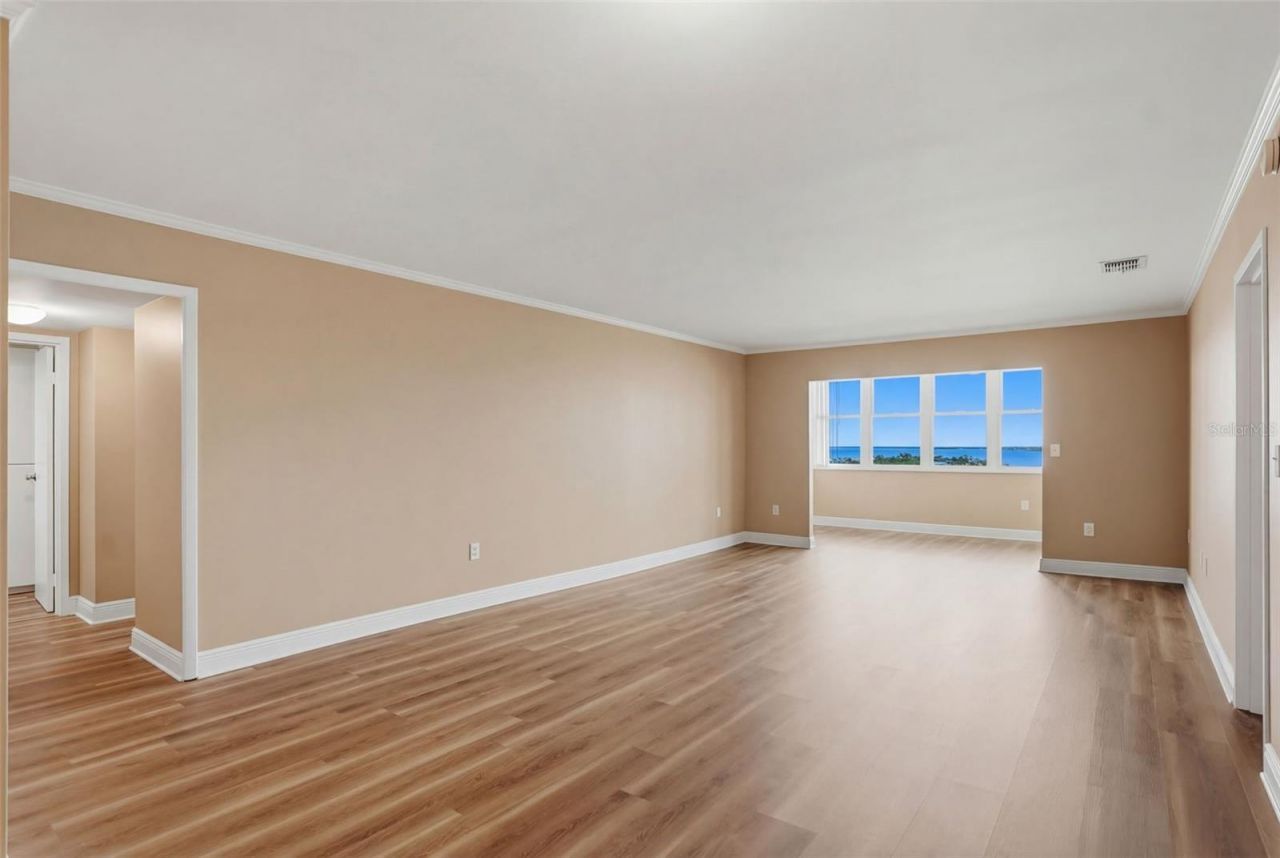 5108 Brittany Drive S, Unit 1006, Saint Petersburg, FL 33715 Photo