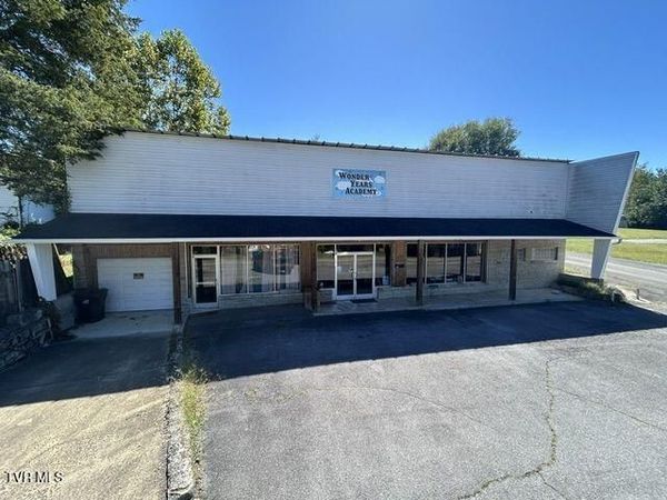 4429 Southeast Bluff City Highway, Unit 2, Bluff City, TN 37618