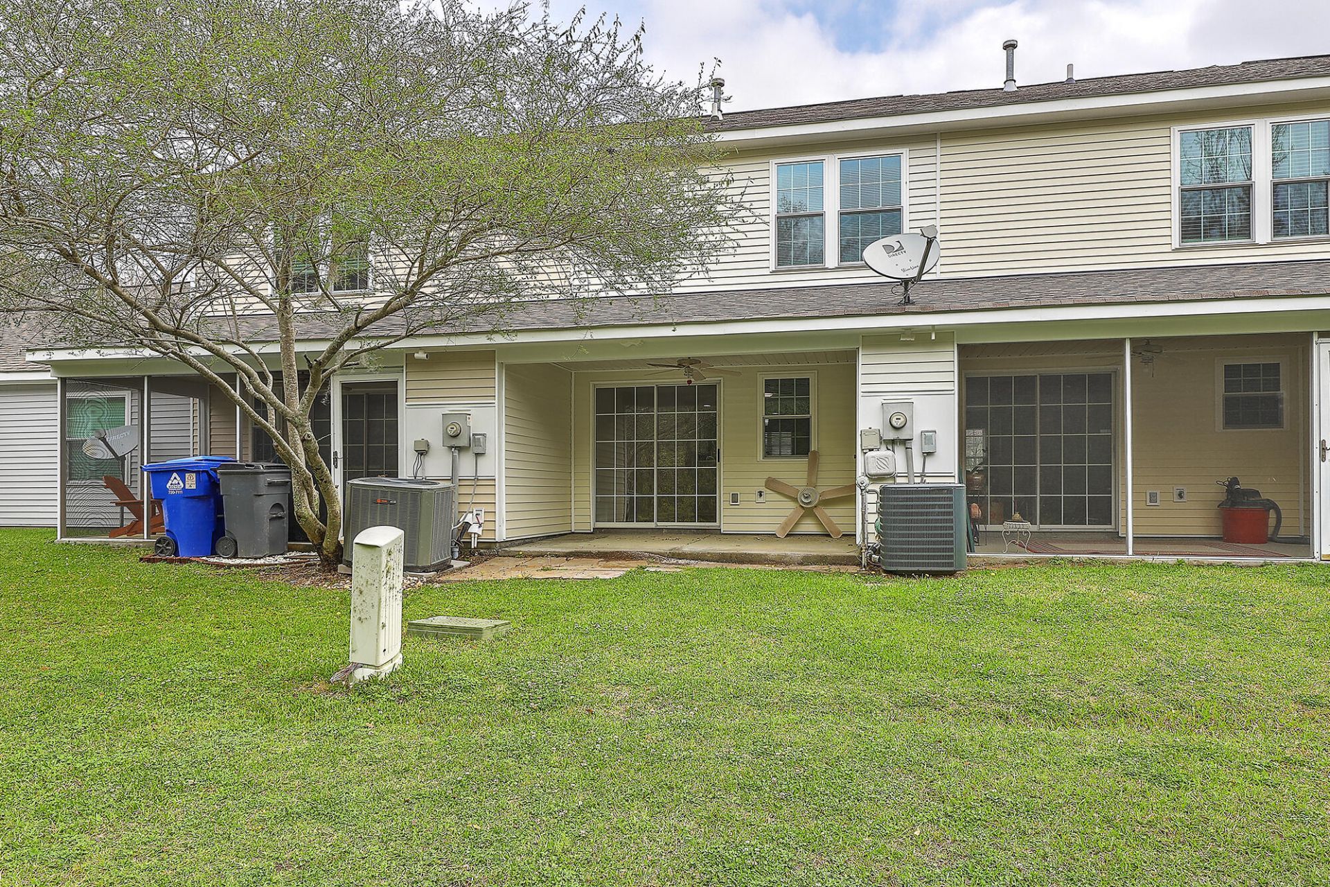8047 Shadow Oak Drive Photo 25