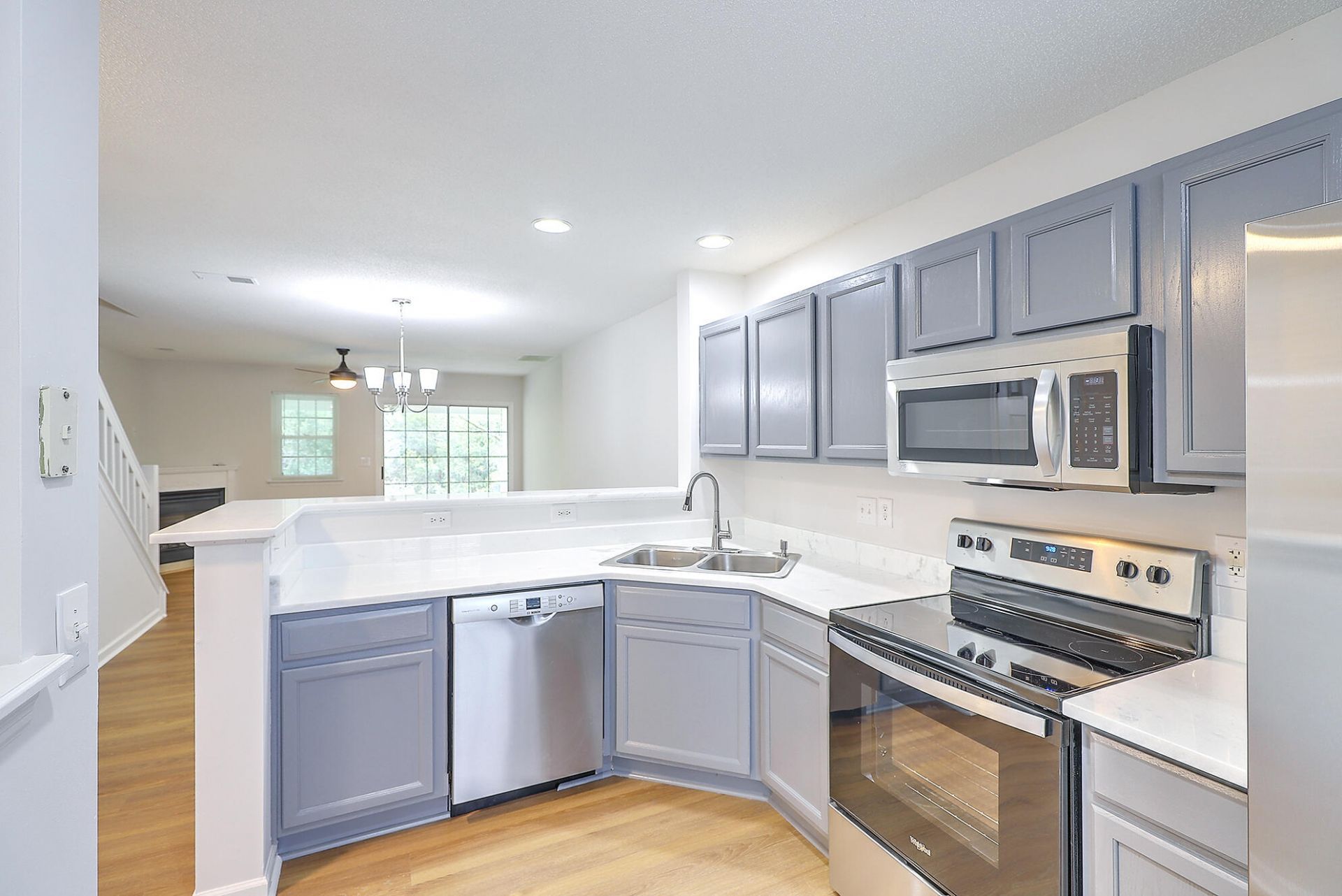 8047 Shadow Oak Drive Photo 8