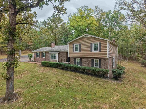 231 SIBLEY DR, Selmer, TN 38375