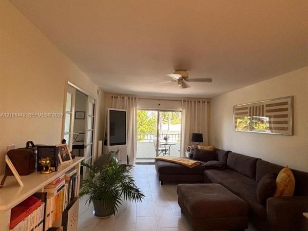 1610 Lenox Ave, Unit 302, Miami Beach, FL 33139