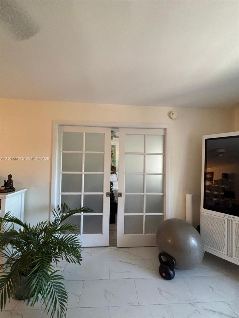 1610 Lenox Ave, Unit 302, Miami Beach, FL 33139 Photo