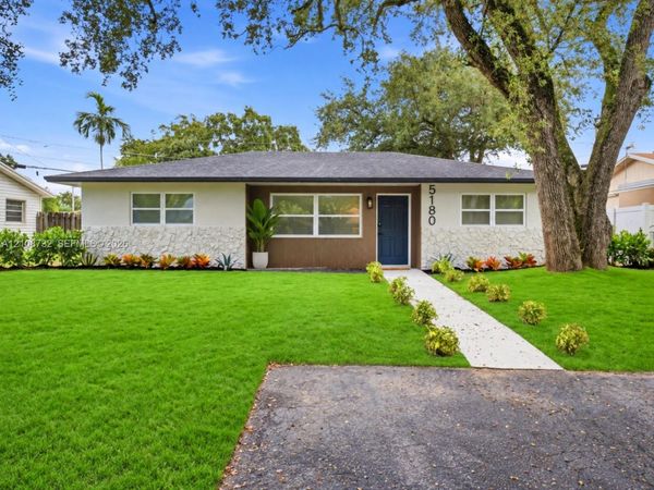 5180 SW 27th Ter , Dania Beach, FL 33312