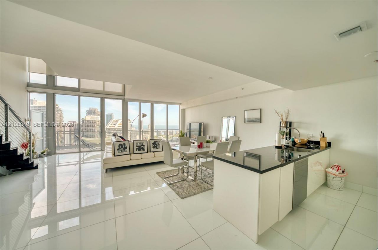 92 SW 3rd St , Unit 5203, Miami, FL 33130 Photo