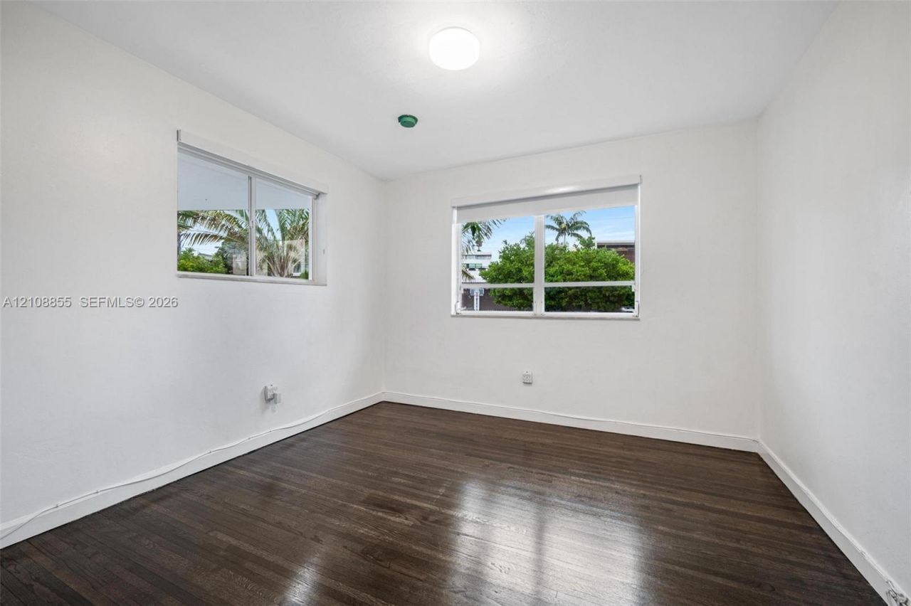 9520 E Broadview Dr , Bay Harbor Islands, FL 33154 Photo