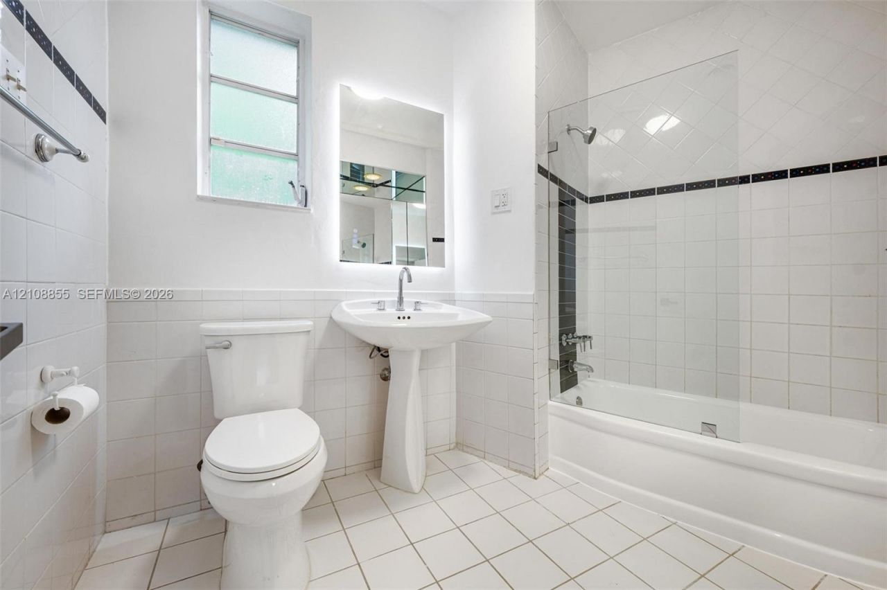9520 E Broadview Dr , Bay Harbor Islands, FL 33154 Photo