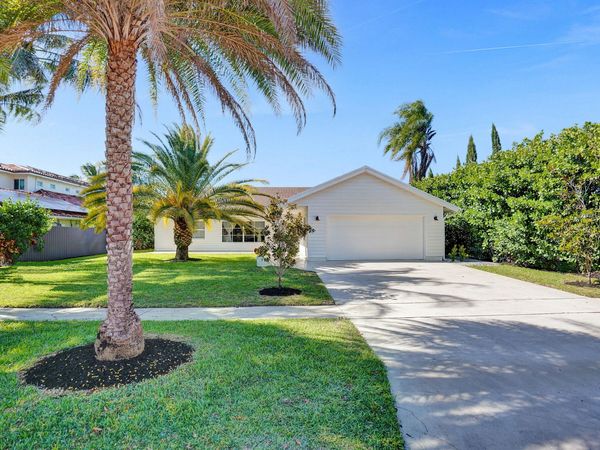 271 Oregon Lane, Boca Raton, FL 33487