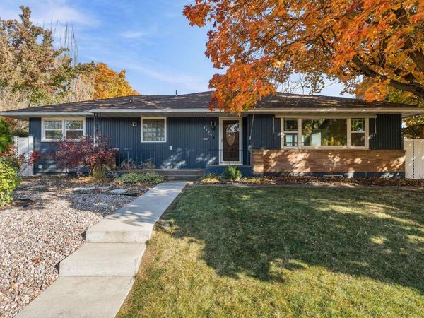 4206 N Oak St, Spokane, WA 99205