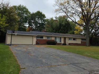 32280 QUEENSBORO Street E, Farmington Hills, Mi 48334