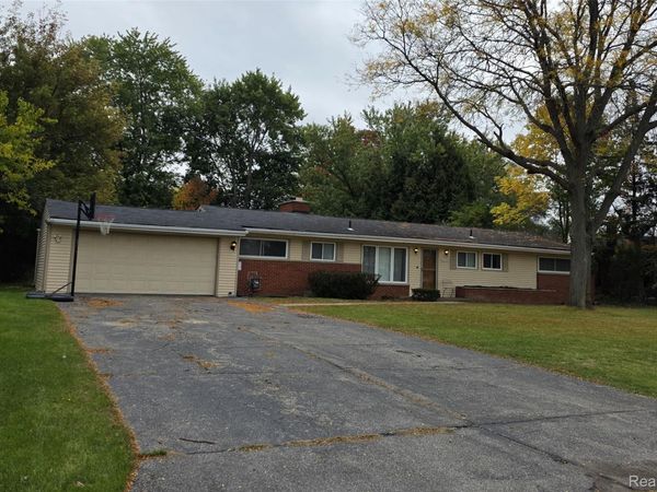 32280 QUEENSBORO Street E, Farmington Hills, Mi 48334