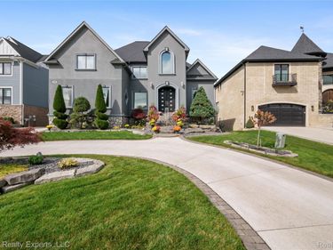 1750 Sadie Shore Drive, Commerce Township, Mi 48382