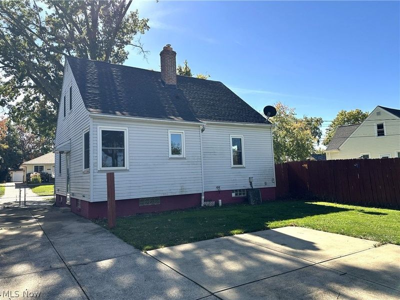 9012 Fernhill Avenue, Parma, OH 44129 Photo 21