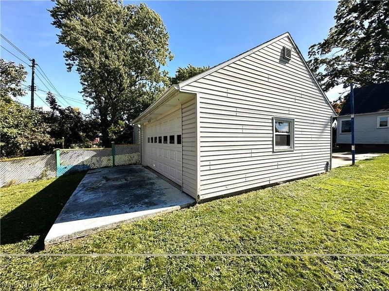 9012 Fernhill Avenue, Parma, OH 44129 Photo 25