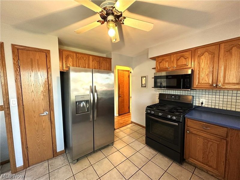 9012 Fernhill Avenue, Parma, OH 44129 Photo 5