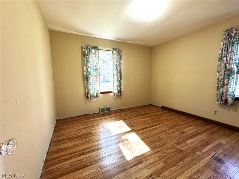 9012 Fernhill Avenue, Parma, OH 44129 Photo 8
