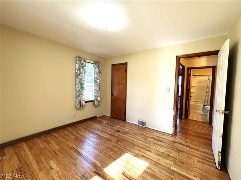 9012 Fernhill Avenue, Parma, OH 44129 Photo 9