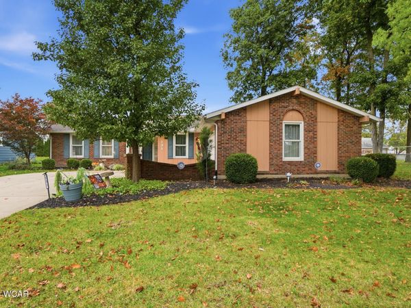 131 Barnsbury Drive, Lima, OH 45804