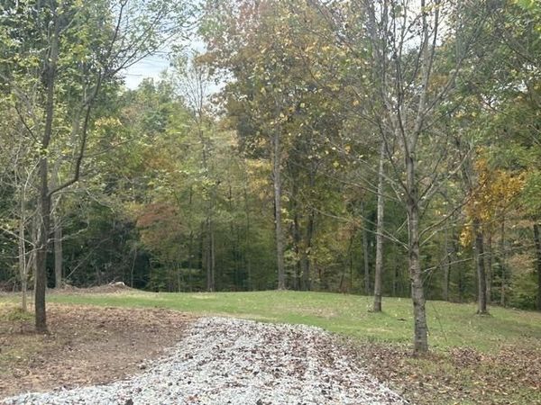 3375 Greenbriar Road , Breeding, KY 42715