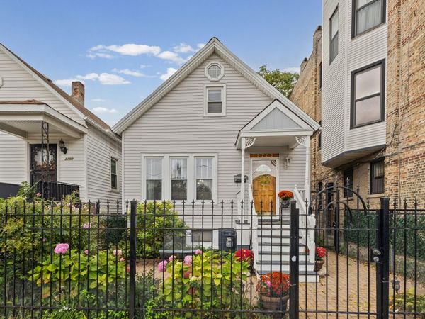 2702 N California Avenue , Chicago, IL 60647