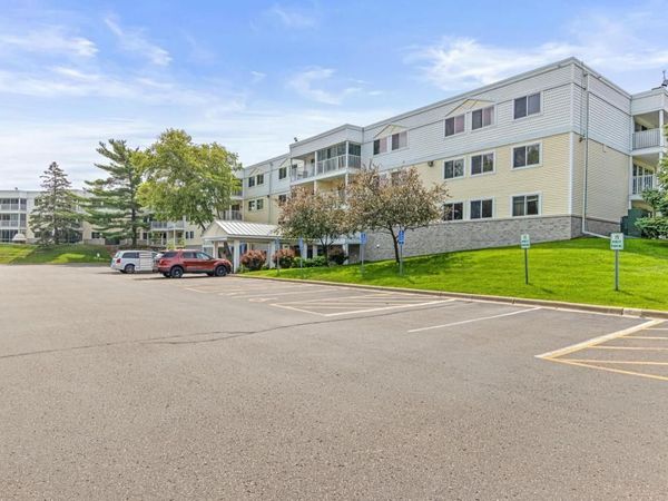132 Demont Avenue E, Unit 136, Little Canada, MN 55117