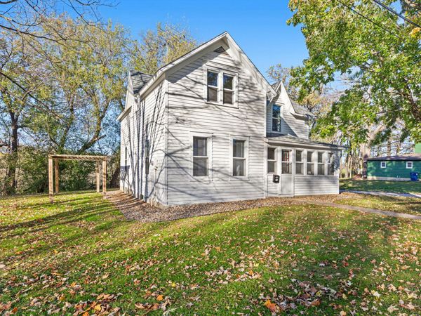 614 North Street , Kenyon, MN 55946