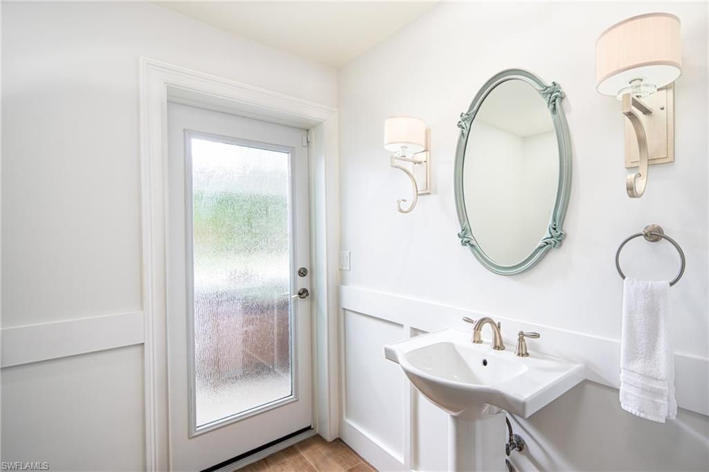 675 Yucca Rd , Naples, FL 34102 Photo